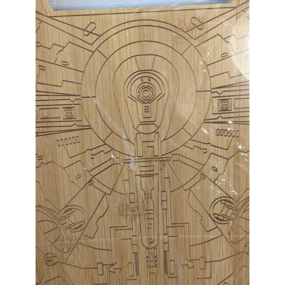 Star Wars Sci-Fi Spaceship Design Bamboo Cutting Board with Stand 2-piece Set - Picture 12 of 16